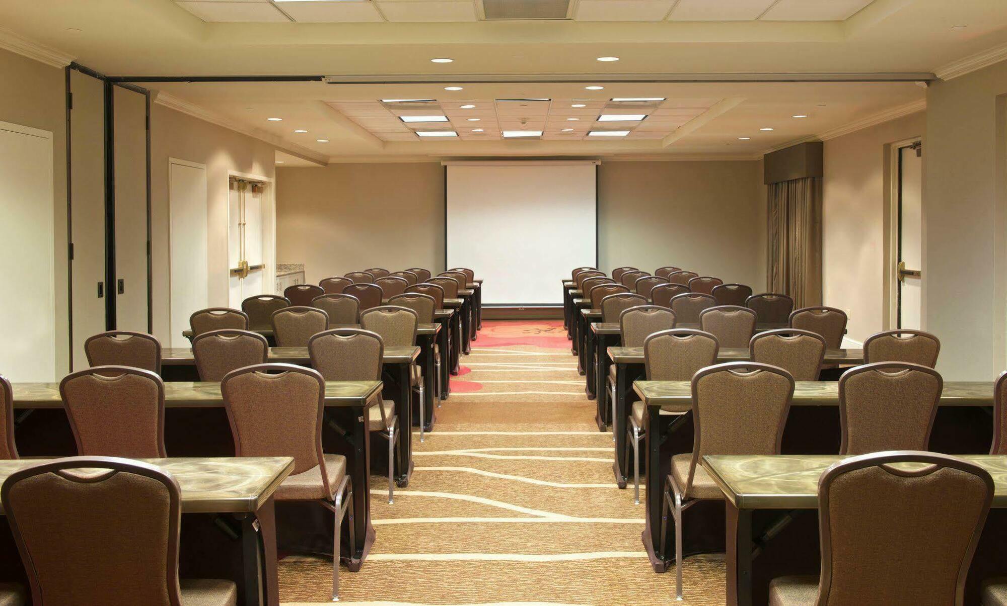 Hilton Garden Inn Wisconsin Dells Ngoại thất bức ảnh